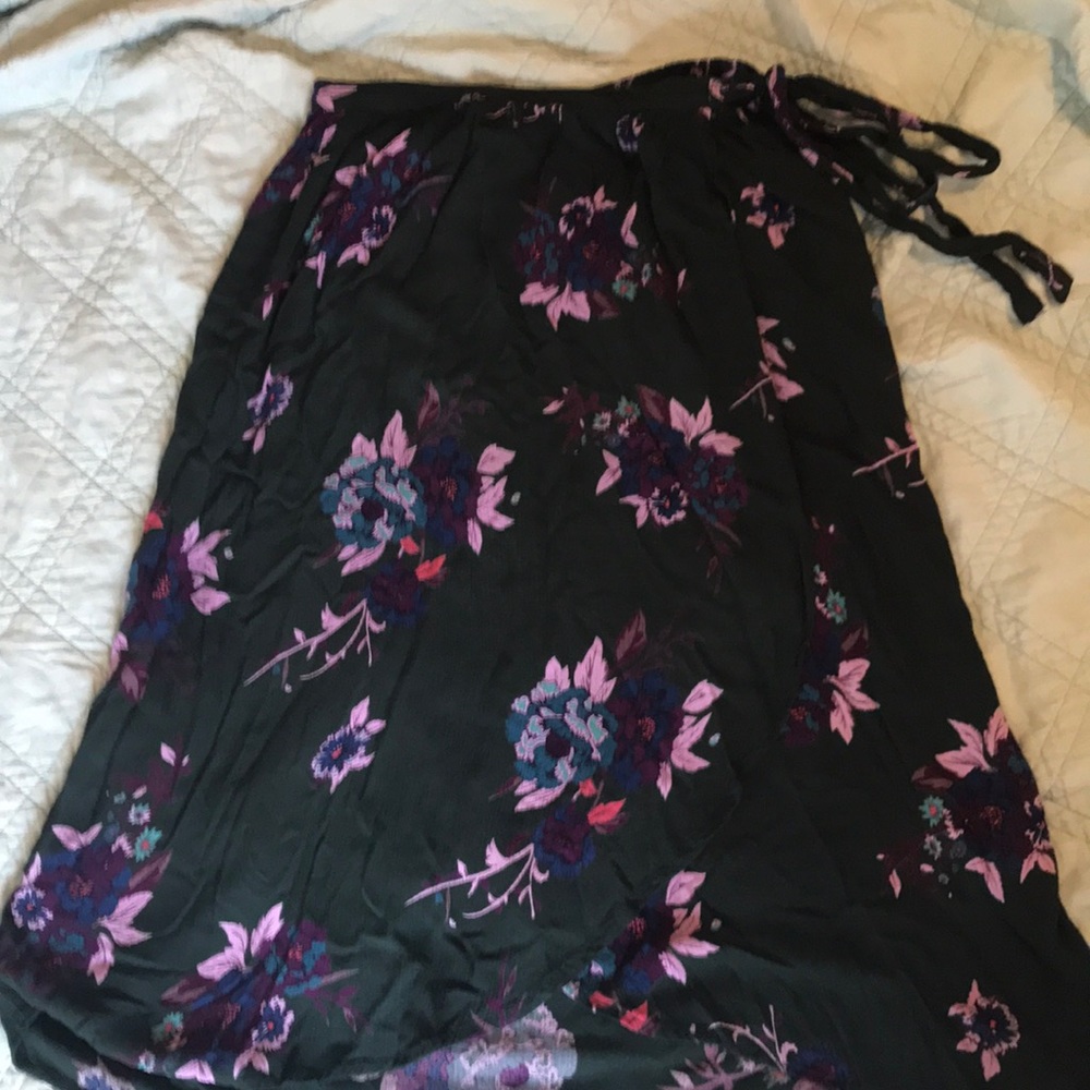 Floral wrap midi skirt